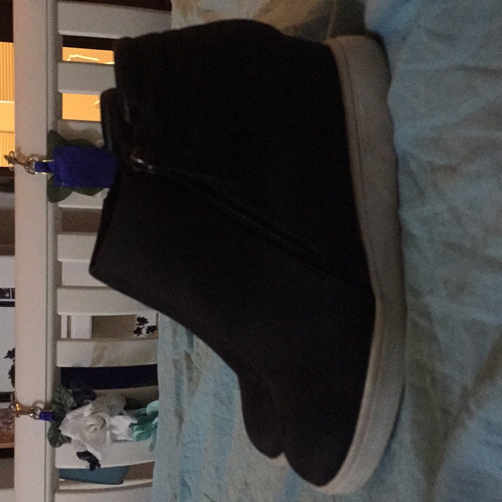 Dream Paris kids wedges size 6